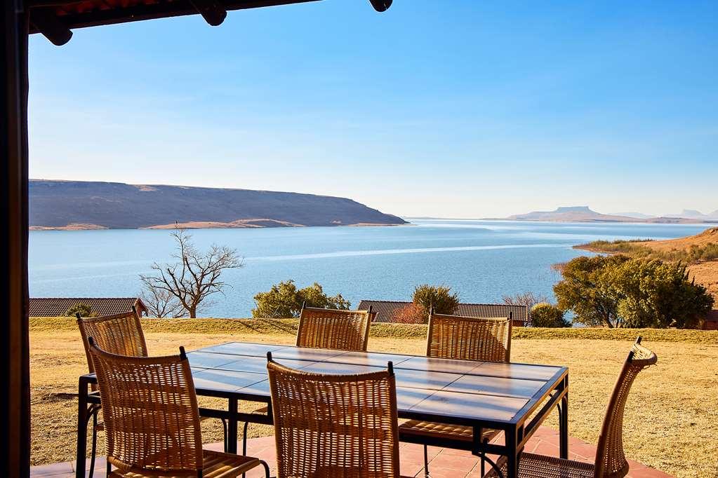 Hotel First Group Qwantani Harrismith Habitación foto