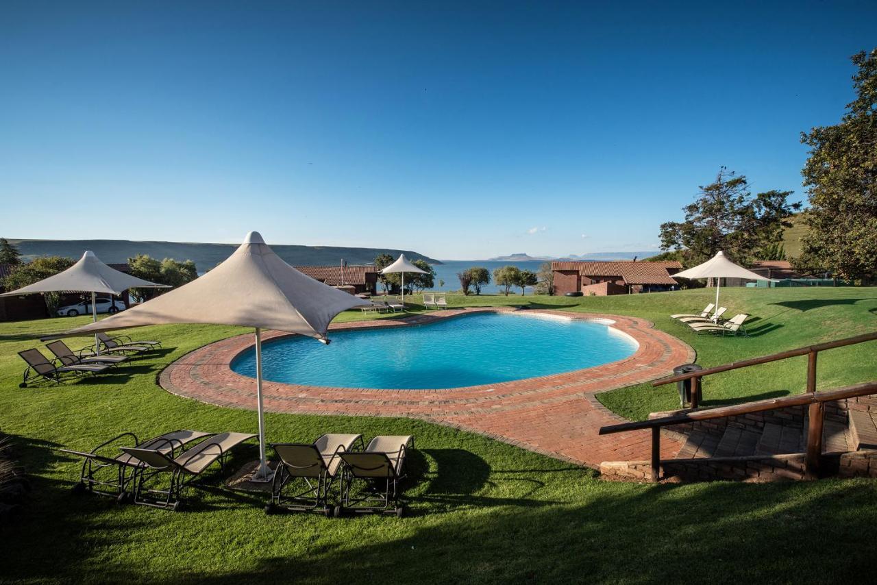 Hotel First Group Qwantani Harrismith Exterior foto